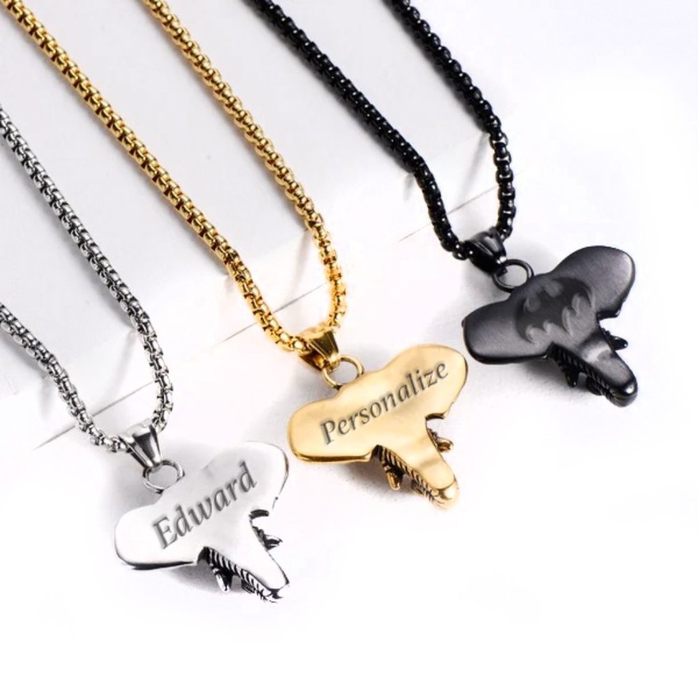 Gold plated elephant pendant with 24" chain included. - Picture 2 of 4